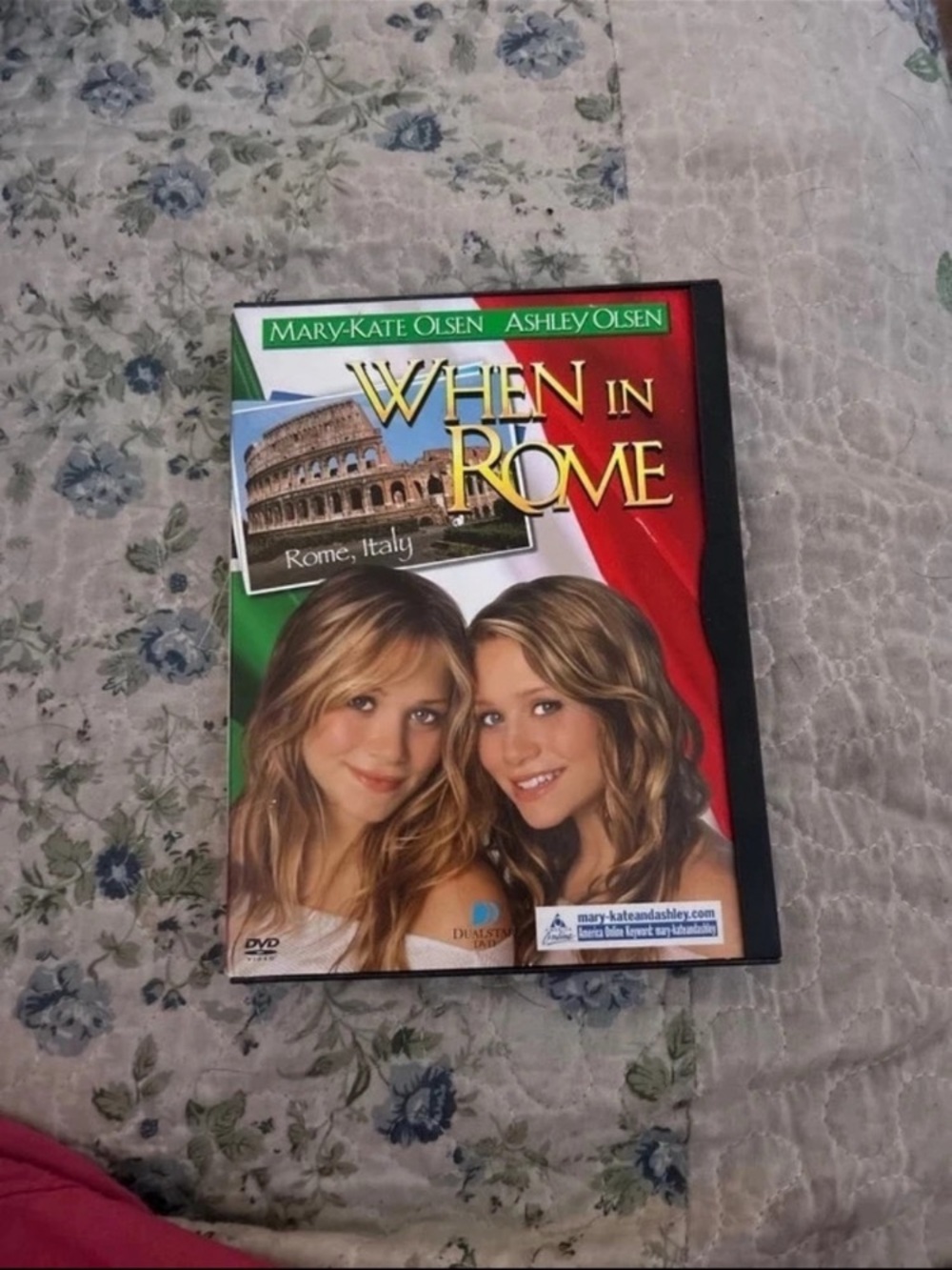 When in Rome DVD - Mary-Kate & Ashley Olsen, Red and Green Cover